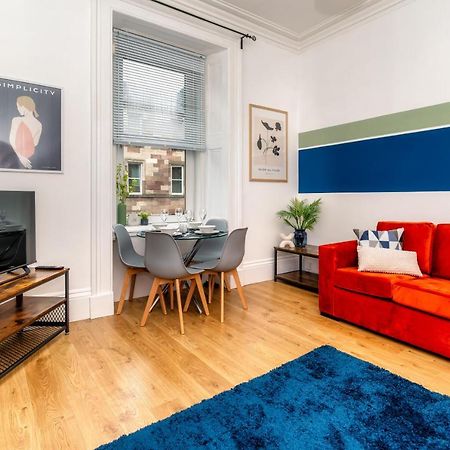 Cosy Retreat - Charming 2-Bed Apartment Greenock Exteriér fotografie