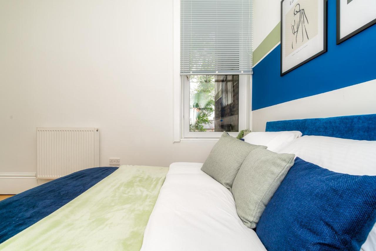 Cosy Retreat - Charming 2-Bed Apartment Greenock Exteriér fotografie