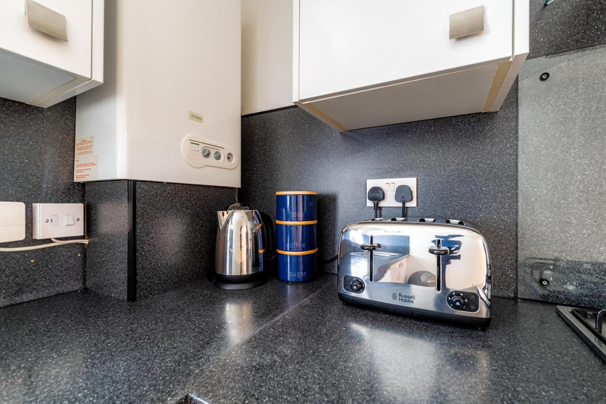 Cosy Retreat - Charming 2-Bed Apartment Greenock Exteriér fotografie