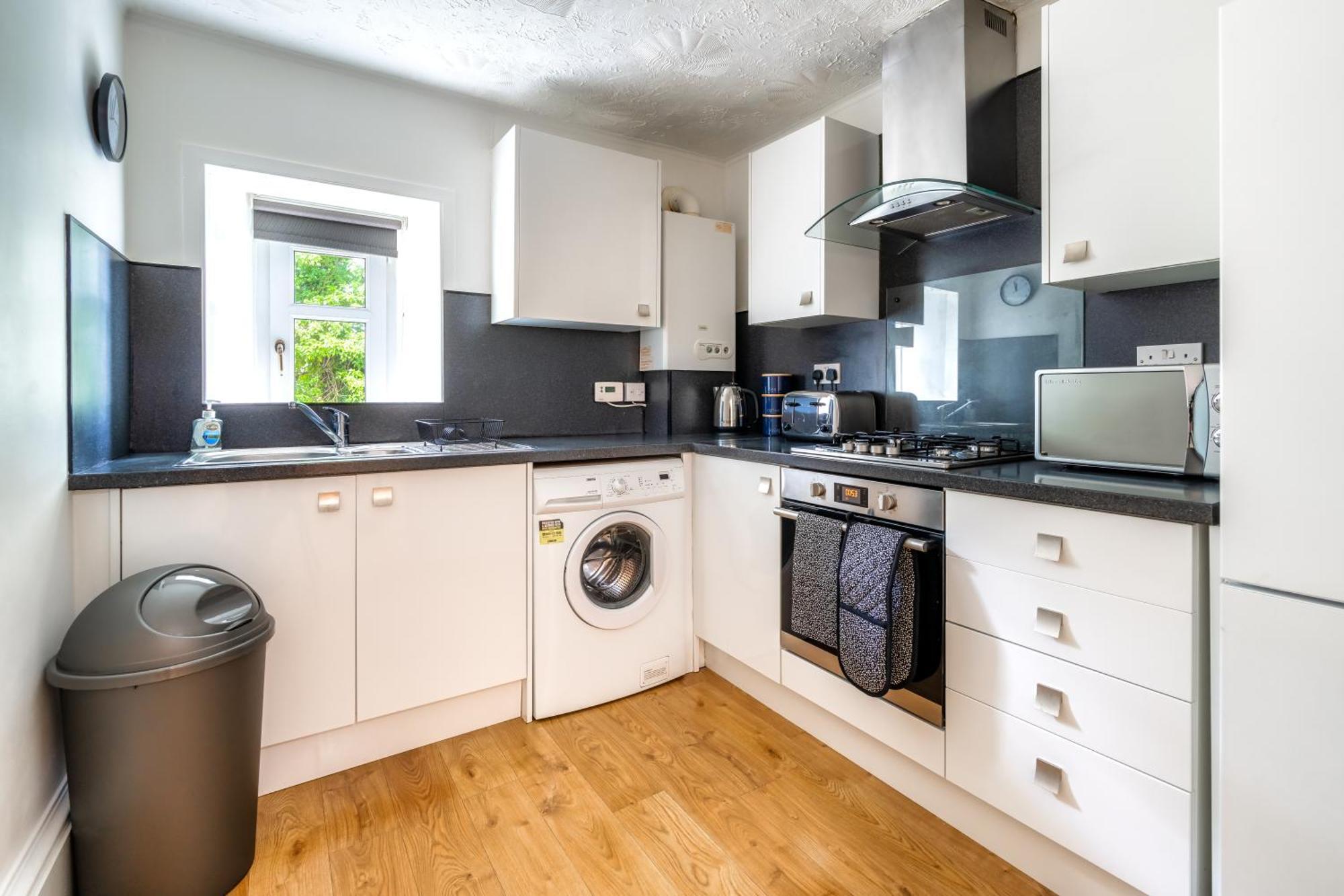Cosy Retreat - Charming 2-Bed Apartment Greenock Exteriér fotografie