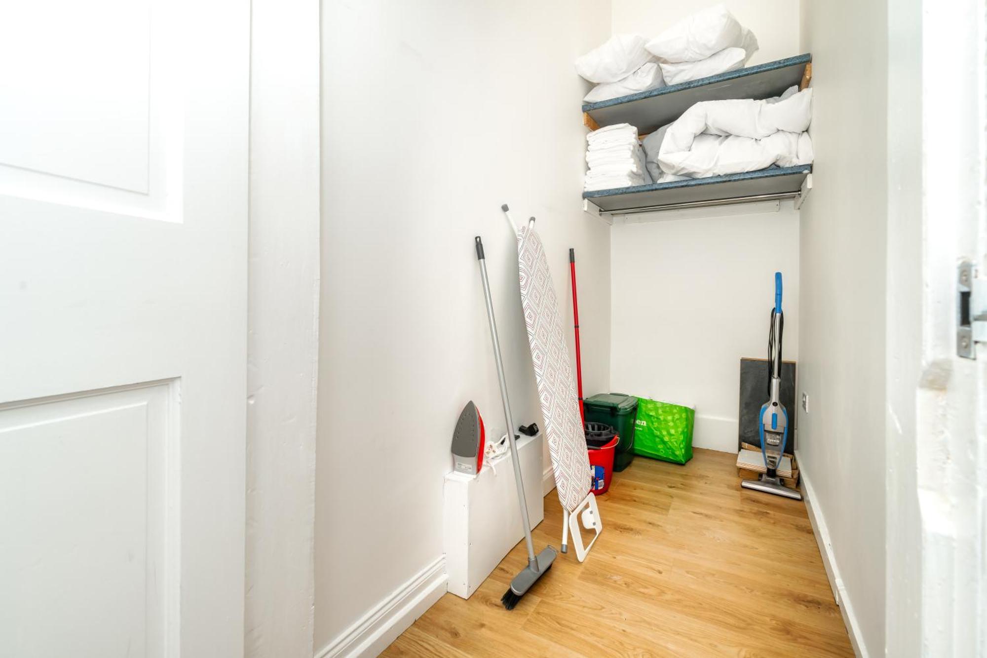 Cosy Retreat - Charming 2-Bed Apartment Greenock Exteriér fotografie